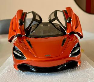 McLaren 720s Autoart 1/18