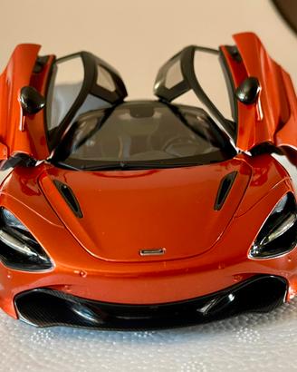 McLaren 720s Autoart 1/18