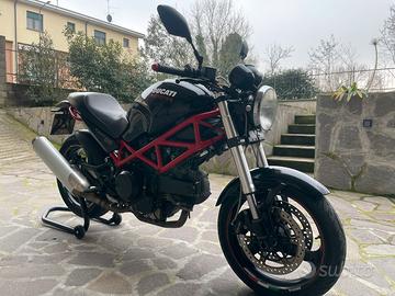 Ducati monster 695