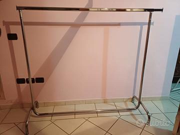 Appendiabiti in metallo estensibile 