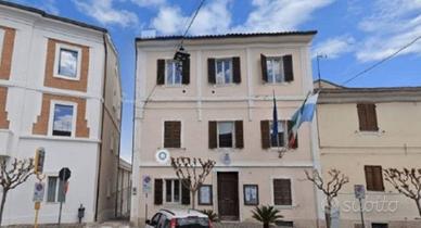 Immobile in asta di 2653 m² con più di 5 locali a 