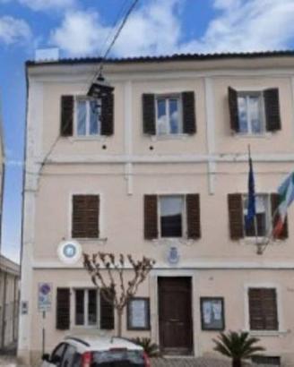 Immobile in asta di 2653 m² con più di 5 locali a 