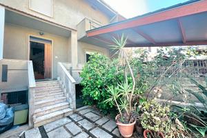 Villa a schiera su quattro livelli