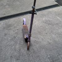 Monopattino per bambina con ruote luminose