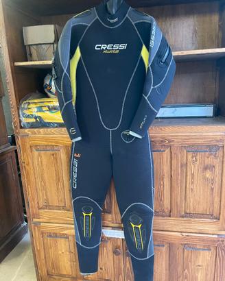 Attrezzatura subacquea varia