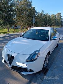 Alfa Romeo Giulietta super - diesel .