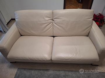 divano due posti e due poltrone reclinabili 