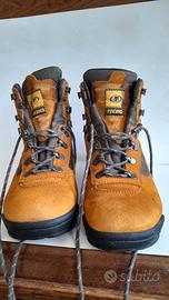 scarponcini da trekking 