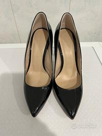 Décolleté in vernice nera Sharlene.