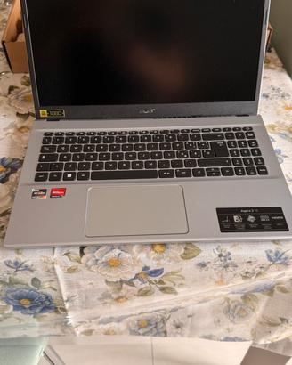 Acer Aspire AMD Ryzen 7 5700U 1TB SSD 16 GB RAM