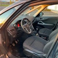 Opel Zafira 2012 turbo metano, motore danneggiato.