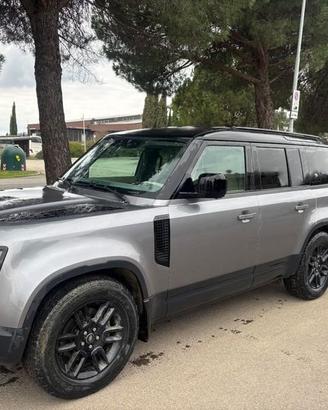 Land Rover Defender 3.0 D6 200 110 SE AWD auto.