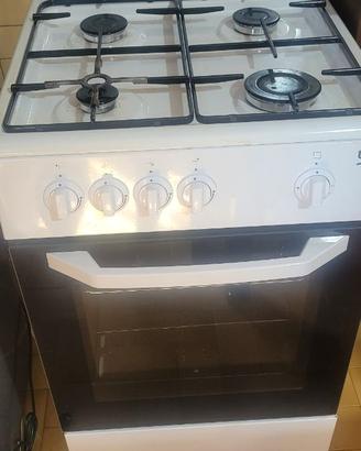 Stufa a gas con forno a gas