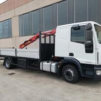 IVECO ML 120E18 gru Ferrari e cassone fisso