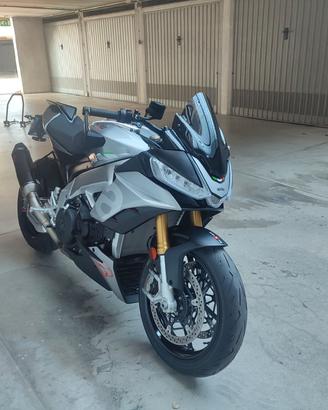 Aprilia Tuono V4 
