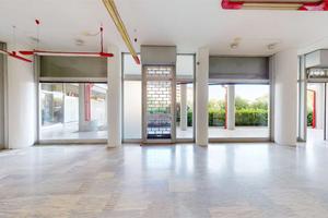 FONTANE - Negozio con vetrine - 766NEG