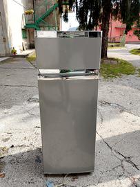 uno frigo combinato usato marca Whirlpool 