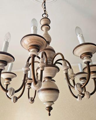 Lampadario classico a più luci bianco e bronzo
