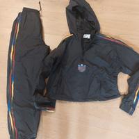 Tuta adidas taglia 40