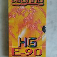 Cassette VHS vergini, incelofanate.