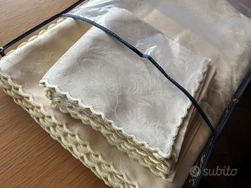 PREGIATA TOVAGLIA GIGANTE FIANDRA  E TOMBOLO nuova