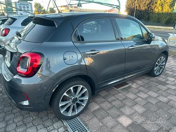 FIAT 500 x modello 1.3 T4 DCT benzina