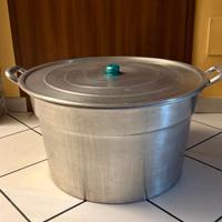 Pentolone da salsa con coperchio 