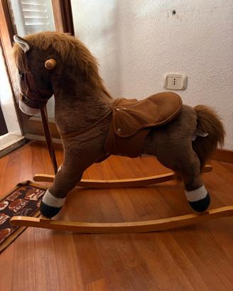 Cavallo a dondolo