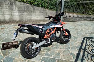KTM 690 SMC-R