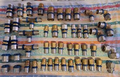 raccordi multistrato a pinzare 