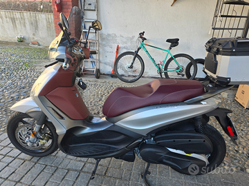 Beverly 350ie Sport Touring ABS