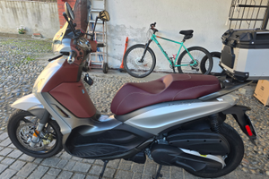 Beverly 350ie Sport Touring ABS