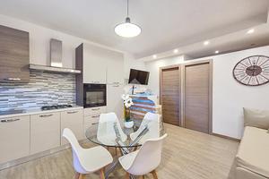 2 LOCALI A CASTELSARDO