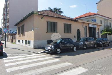 VILLA SINGOLA A TORINO