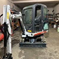 Miniescavatore bobcat 323