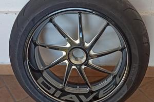 cerchio e gomma 240 Ducati Diavel