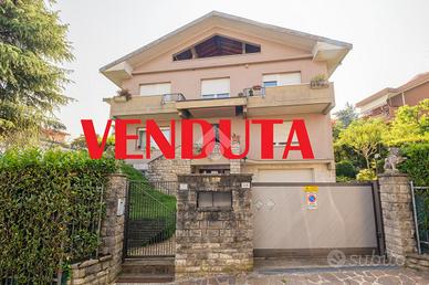 VILLA SINGOLA A TORRE BOLDONE