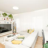 QUADRILOCALE RISTRUTTURATO CON DOPPI SERVIZI IN CE