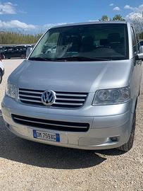 Wolkswagen furgone trasporter