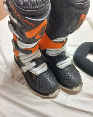 abbigliamento + borsa da enduro 