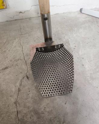 badile forato per metal detector 