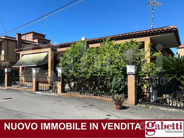 Casa indipendente con corte privata