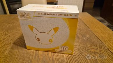 ETB Pokémon 30° Anniversario - Set Allenatore