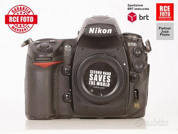 Nikon D700 + MB-D10