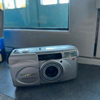 Macchina fotografica - Olympus superzoom 80g