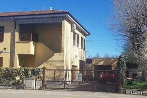 2 LOCALI A MEDICINA