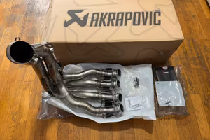 COLLETTORI AKRA TITANIO NUOVI CBR 1000 RR-R 20/23