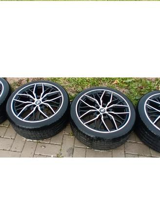 4 CERCHI IN LEGA Momo 19"  + 4 Pneumatici Momo 255