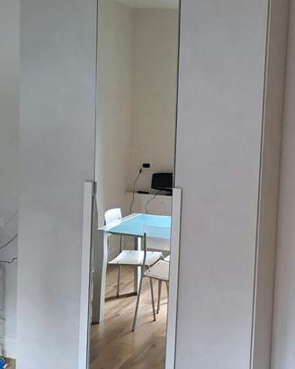 Armadio 3 ante con specchio – grigio chiaro