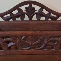 Portalettere in legno intagliato vintage – lavoraz